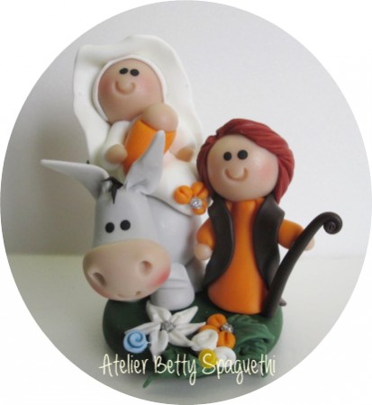 Sagrada Familia em biscuit com burrito 8cm